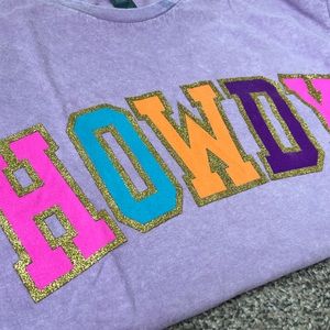 Oversized HOWDY Tee T-shirt - no tags but never worn!